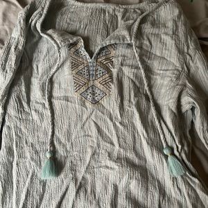 Cute BOHO top size medium